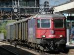 SBB - 420 160-4 bei der Durchfahrt im Bahnhof von Arth-Goldau unterwegs mit einem Postzug am 08.09.2008