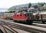 Re4/4 11326 rangiert im Bahnhof Spiez am 26-7-2004