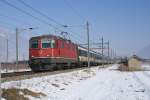 Re 4/4 II 11135 am 31.1.09 mit dem IR 1422 auf dem Weg von Brig nach Genve Aroport.