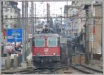 Re 4/4 II 11164 rangiert am Eingang des Rosenbergtunnels in St.Gallen, um anschliessend den RheintalExpress nach Chur zu bernehmen.