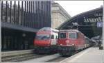 RE 3819 mit Re 4/4 II 11204 verlsst St.Gallen.