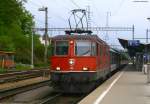 Re 4/4 II 11136 mit dem RE 3809 (St.