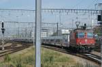 Re 4/4 11229 mit dem Talgo Pendular am Haken, schiebt am 04.06.2009 die Komposition auf das Abstellgleis.