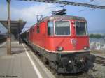 Re 4/4'' 11213 mit IR nach Chur in Wdenswil am 23.09.09