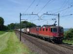 Re 4/4 11343 und eine Re 6/6 am 25.5.05 kurz vor Mhlau