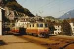 Re 4/4 II 11250 durchfhrt am 28. September 1981 mit TEE Lemano nach Mailand St. Maurice.