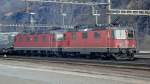 Eine moderne, mit ETCS ausgerstete, Re 10/10 durchfhrt am 12.03.2010 den Bahnhof Biasca.