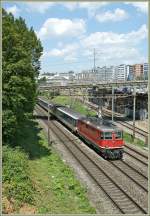 Re 4/4 II 11271 mit RE 2620 kurz nach Lausanne auf der Fahrt nach Genve am 5.