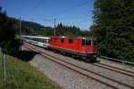 Re 4/4 II 11218 erricht am 31.7.10 mit dem IR 2411 Degersheim.