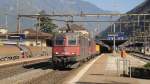 Das Re 10/10 Pack Re 420 344-4 + Re 6/6 11656  Travers  durchfhrt am 14.10.10 Bellinzona.