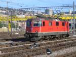 Die Re 4/4 11231 verliess am 9.10.05 den HB Zrich, nachdem sie einen Zug gebracht hatte und mit einer anderen Lok gegangen war.