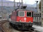 SBB - Re 4/4  11172 vor IR bei der einfahrt in den Bahnhof Olten am 31.10.2010