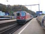 IR 2188 nach Basel SBB mit fhrender Re 4/4'' 11154 bei der Einfahrt am 12.11.05 in Bellinzona.