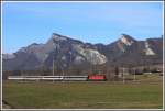 RE3819 vor Regitzerspitz und Schnielskopf bei Maienfeld.