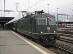 Re 4/4 II 11161 mit IC 10761 in Landquart, 22.01.2011.