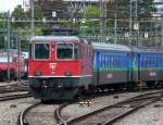 SBB - Re 4/4 11152 mit Personenwagen im Bahnhof Bern am 09.09.2011