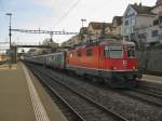 Re 4/4 II 11127 mit dem Reserve-Pendel Olten (8-teiliger EWI/II Pendel) als Ersatz IR 2348 in Thalwil.