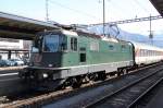 Die grnen sind rar geworden.Im Bestand der SBB sind noch vier grne Re 4/4 II zu finden.Hier die grne Re 4/4II 11161 mit dem Rheintal Express(REX)nach St.Gallen im Bhf.Landquart.21.03.12