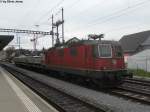 Re 4/4'' 11267 am 8.5.2012 zusammen mit 3 Fans-u-Wagen in Hinwil.