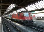 SBB - Re 4/4 11130 vor Schnellzug in HB Zrich am 25.05.2012