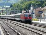 SBB - Re 4/4 11136 mit RE im Bahnhof Sissach am 15.06.2012