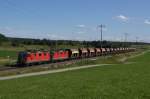 Re 4/4 II 111273 und Re 4/4 II 11190 ziehen am 14.6.12 Kieszug von von Glattfelden Richtung Eglisau.