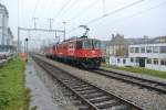 Testfahrten mit 2 der neuen  Lion  Re 420, welche fr die HVZ der S-Bahn Zrich bentigt werden: vorne die 420 205-7, dahinter die 420 213-1, Solothurn West, 15.11.2012.