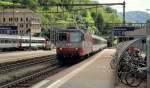 Die Re 4/4  11108 war am 11.05.2013 auf der Schweizer Seite als Zuglok des EC 158 eingeteilt.