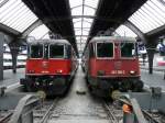 SBB - Lok 420 224-8 und  421 392-2 im HB Zrich am 27.04.2013