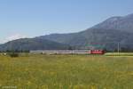 Re 4/4 11153 mit einem Rheintalexpress am 18.05.2013 bei Altsttten.