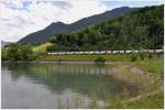 Zementzug mit Re 4/4 II in Unterterzen am Walensee. (28.05.2013)