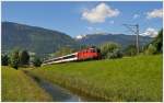 Der ALTE RHEINTALEXPRESS an seinem letzten Verkehrstag zwischen Sargans und Trbbach am Binnenkanal.