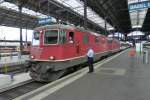 Re 4/4 11116 und 11112 mit IR in richtung Gotthard am 4.7.13 in Basel SBB