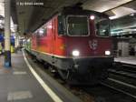 Re 4/4'' 11258 im Dienste der bls, am 21.10.06 mit einem EW3-Pendel in Bern.