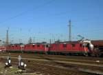 Drei Re 4/4 II mit den Nummern 11275,11291 und 11290 beim Badischen Bahnhof in Basel.