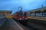 Ausfahrt am frühen Morgen des 02.05.2014 von SBB CFF FFS Re 4/4 11194 mit einem Leerwagenzug von der Eifelbahn in Basel Bad Bf gen Muttenz. Den Zug brachte die WLC ES 64 U2-060 den 14 Wagenzug bis an die Schweizer Grenze.