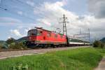 SBB Re 4/4 II 11229 mit dem InterRegio kurz hinter Frick (Aargau)auf der Fahrt nach Basel.