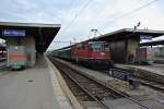 Auch zwischen Biel und Bern war heute ein Ersatzzug im Einsatz. Re 4/4 II 11133 ex Swiss Express mit dem Oltner Bedarfspendel als Ersatz RE 2948 in Biel/Bienne, 18.09.2014.