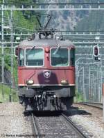 SBB Re 4/4 II 11229 bei Gschenen am 07.06.2003