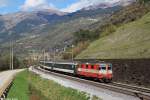 Re 4/4 11108 mit IR 2267 am 17.10.2014 bei Lavorgo