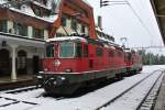 2 SBB Re 4/4 II bringen den Nachtzug aus Italien nach Frankreich jeweils von Domodossola nach Vallorbe.