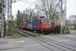 Re 420 307-1 und Re 4/4 II 11287 abgestellt in Konstanz, 19.01.2015.