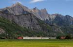 Re4/4'' 11128 mit RE3826 am 18.05.2013 bei Sargans