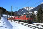 11253 & 11621 pass Quinto whilst hauling a southbound freight train, 20 Feb 2015