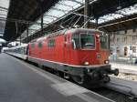 SBB - Re 4/4 11114 mit Ersatzzug nach Zürich im Bahnhof Basel SBB am 11.07.2015