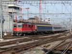 SBB - Re 4/4 11131 mit ÖBB Nachtzug bei der einfahrt in den HB Zürich am 26.07.2015