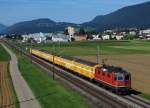 SBB: Postzug mit der Re 4/4 11246 unterwegs zwischen Bettlach und Selzach zum Postverzeilzentrum Härkingen am 26. August 2015.
Foto: Walter Ruetsch