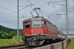 Re 4/4 II 11130 kurz vor dem Bahnhof Sissach.