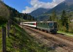 Re 4/4 11161 mit einem IR am 30.09.2015 bei Fiesso. 