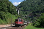 11192 mit dem IR 2313 (Basel SBB-Locarno) bei Biaschina 24.6.16